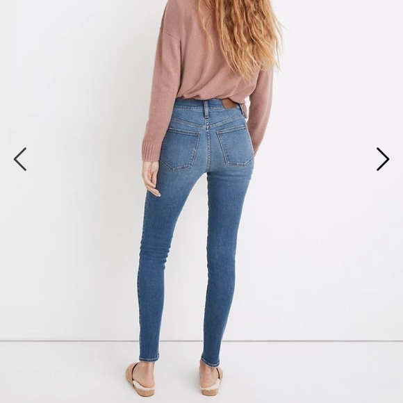 Madewell Tall 9" Mid-Rise Skinny Jeans in Varney Wash: ButtonFront Edition NB037 - Picture 2 of 5